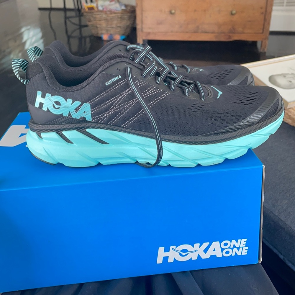 Hoka Clifton 6